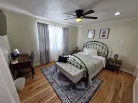 Charming 2-bedroom house in Lubbock TX,  Walking Distance from Texas Tech