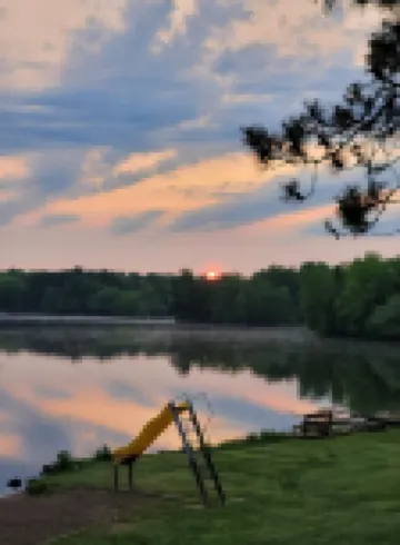 Cabin on peaceful soo lake, phillips wi.  Enjoy waking up in the great northwood
