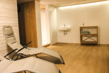 Deichkind * Holiday apartment on the North Sea in Husum * At home by the sea Отели рядом с достопримечательностью «Парк Хузумер Шлос»