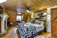 Atlanta Getaway 4-BR Cabin W/Swimming Pool, Hot Tub, Game Room, High-Speed WiFi