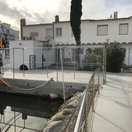 House on port with garden-Mooring possible-Santa Margarida Rosas