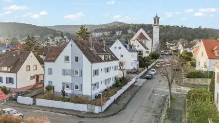 Bravura - up to 6 people, near Hambach Castle & Holiday Park Отели в г. Нойштадт