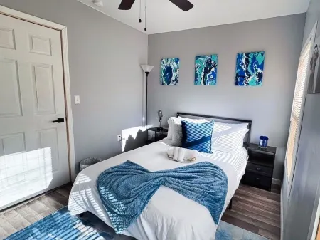 Rhythm & Blues Retreat near Syracuse University! Отели рядом с достопримечательностью «The Oncenter»