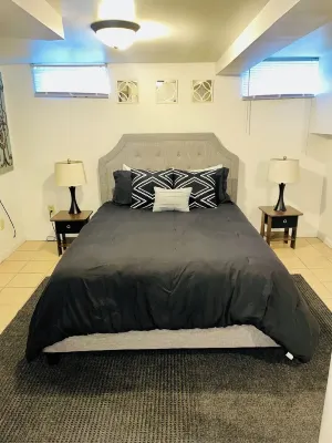 Charming and spacious 3-bedroom townhome with WiFi and amenities in Gary