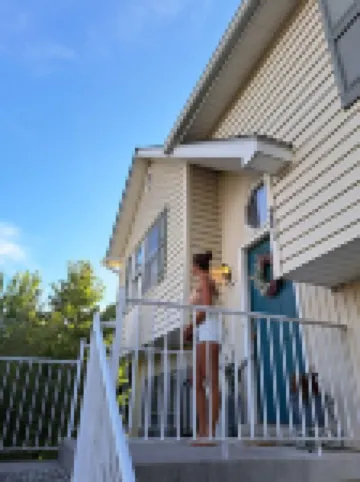 3BDR, 3 Full-Bath house in City, 2 living rooms [3,000 sq. ft.] - Pet Friendly!