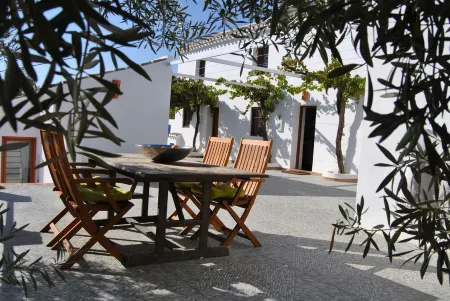 Villa 230m2, 4 modern bathrooms, swimming pool, 80km view, 3 terraces, heating. central Отели рядом с достопримечательностью «Angel Cave»