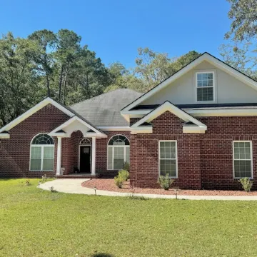 Spacious 5-bedroom house with AC, WiFi in charming Bluffton
