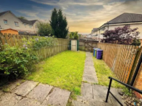 Glasgow Central - Free Parking &  , Free high speed internet , Private garden Hotels near Glasgow Prestwick Airport