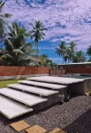 5 minutes from the dock and shops. Nice renovated house for families in Moorea