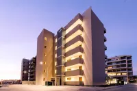 Luxury Condo Near the Beach w/Access to Pool and Gym