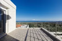 Comfortable villa with pool Hotels in Arkadi