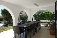 villa with private pool, 11 people, air conditioning located 200m from the beach