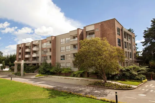 Countryside apartment with hotel services. Pet Friendly!