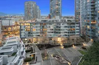 2BR/2BA Condo DT w/Parking+AC