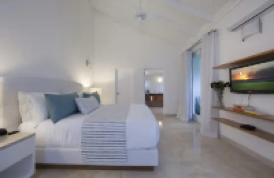 Modern villa with great golf view and outside gazebo Hotels in 