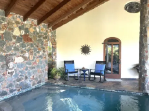 Updated Caribbean retreat, with solar and generator power backup