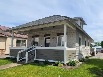Explore Northwest Montana Hotels near Legends Stadium