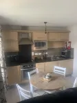 Sandy Feet 1st floor apartment with open plan living on The Bay, Filey