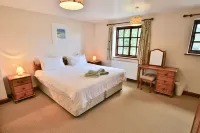 2 Bed First Floor Apartment with Stunning Sea Views on Porthpean Golf Course