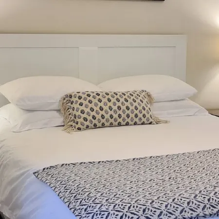 Rathtrevor Beach, Heated Pool + Hot Tub - Parksville B.C ... Sleeps 6