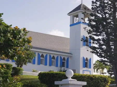 Private home with oceanviews and Stocking Island with short walk to Jolly Hall .