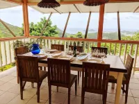 Black Pearl Estate. A Unique Caribbean Home Hotels in La Feuillet