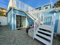 Unique Beach Bungalow Steps from the Beach Hotels near Disappearing Island