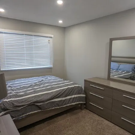 Doctor's Lounge - An Executive Home in Niagara