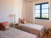 Luxury villa, swimming pool, sea views, A/C, BBQ, WIFI, Hotels in Conil