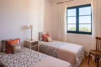 Luxury villa, swimming pool, sea views, A/C, BBQ, WIFI,