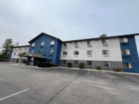 奧馬哈東北戴斯套房酒店 大特拉弗斯縣酒店