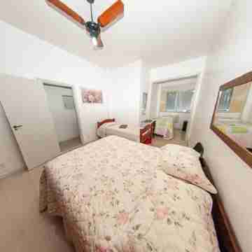 Luxury Apartment near the Beach, Renovated, Decorated and Furnished Rooms