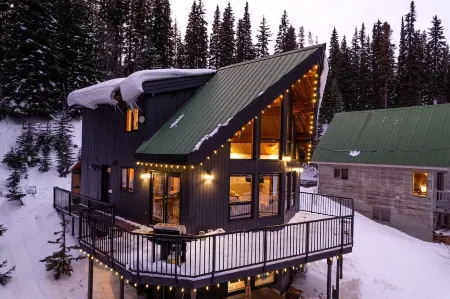 Post & Beam Chalet at Apex Mountain/Hot Tub sleeps 10