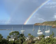 STARLIGHT: GORGEOUS VIEWS OF THE BEACH, FORT BERKLEY & MONTSERRAT Hotels in English Harbour