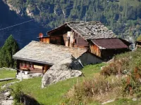 Comfortable wooden chalet in a location with pristine view in the mountains