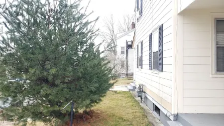 Cozy 2-bedroom vacation home《 free WiFi & parking 》New London, Connecticut, USA