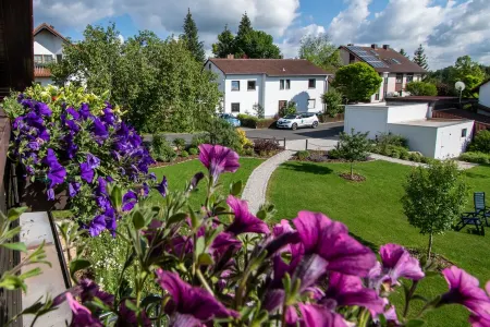 POTTENSTEIN - 4-star comfort vacation apartment in the heart of Franconian Switzerland Отели в г. Поттенштайн