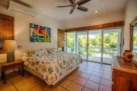 5-Star Experience! Oceanfront Villa w/ Private Beach + Pool, Snorkelling Hotels near Secret Cenote