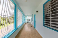 Huge Porch House in Rainforest 15 min from Beach