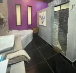 Spacious 2-Bed in Tamarindo: Private Yard, Sleeps 8, Near Beach