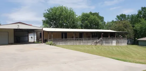 Buncombe Creek  Short Resorts at Lake Texoma. Kingston , OK.