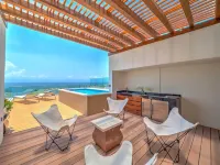 Luxurious beachfront penthouse! Panoramic views, white sand beach, private pool