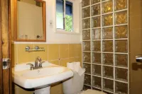 The Gardens - "La Casita" Hotels in Utila