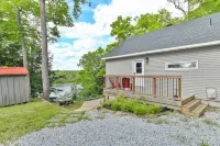 GC Lake Forest View Cottage