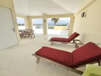 NEW! LABOR DAY SALE - On Beach w/Pool also near Rainforest! Views from terrace!