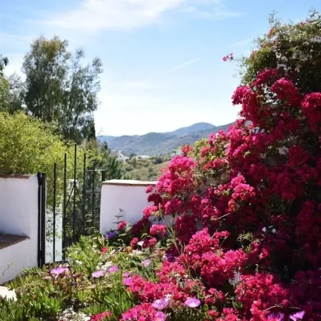 Characterful, Stylish 'Finca' with Heated Pool & Mountain Views (Beach 25 mins)