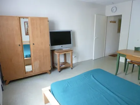 Appartement Plain-pied Proche Thermes Parking Privée Отели рядом с достопримечательностью «Carmel»