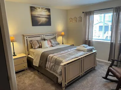 Stylish 4 Bedroom House Near to I25 and Hwy 3 New Neighborhood*