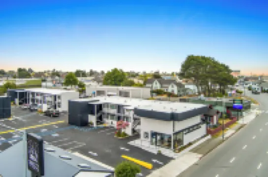 ザ スヌーズ イン