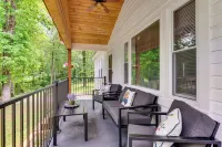 3 Mi to Dtwn! Forest City Haven w/ Furnished Patio - 2-Star